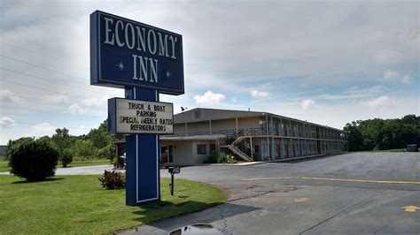 what is economy inn rated.